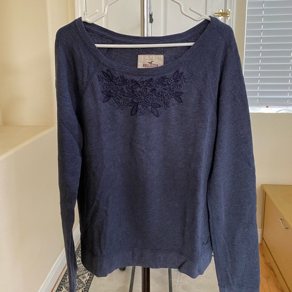 Hollister navy sweatshirt size large - Picture 1 of 8